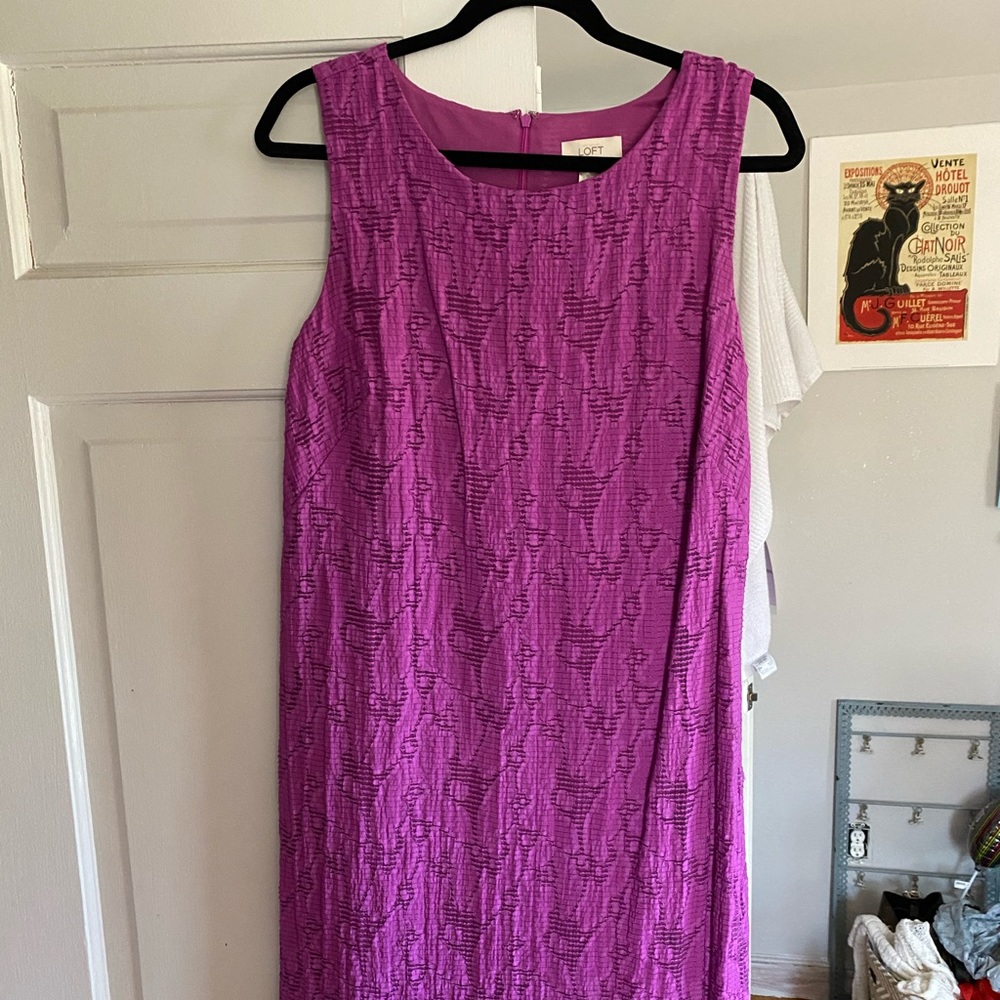 Loft by Ann Taylor straight dress size 8 fuchsia!